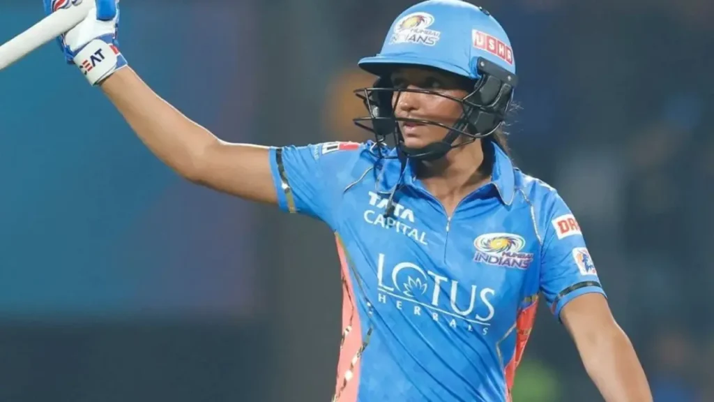 Harmanpreet Kaur created history, became the second Indian to complete 8000 runs in women's T20 cricket